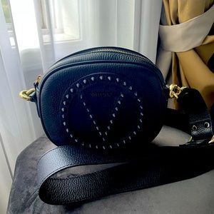 Crossbody leather bag by Mario Valentino